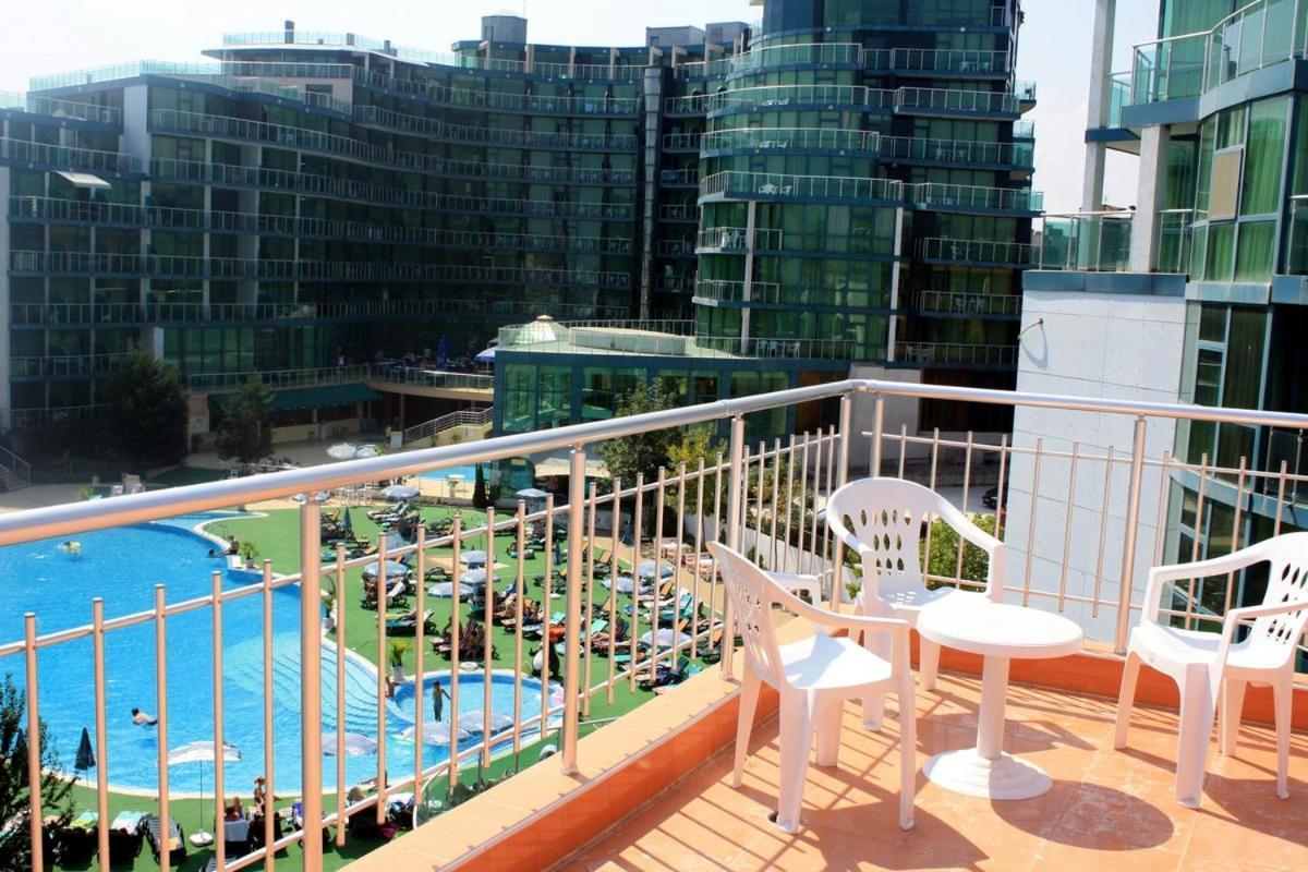 Guest Rooms Venera Primorsko Bagian luar foto