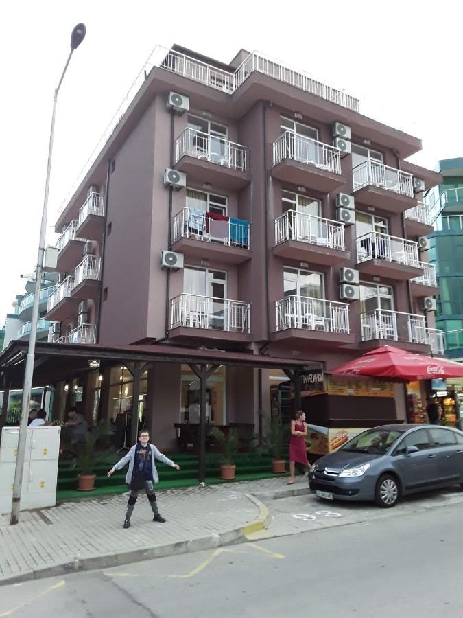 Guest Rooms Venera Primorsko Bagian luar foto