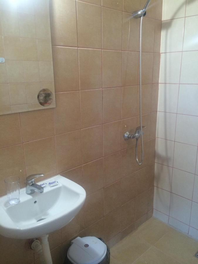 Guest Rooms Venera Primorsko Bagian luar foto